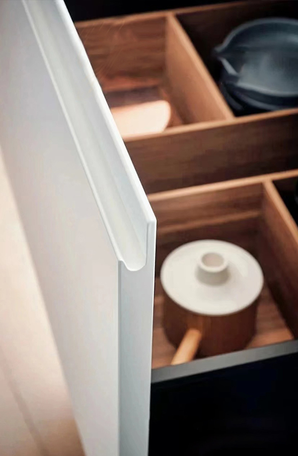 Milled Groove Handle Detail